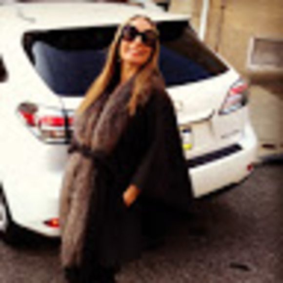 Profile Picture of Jodi Shapiro-merin (@joegirlfashion) on Poshmark