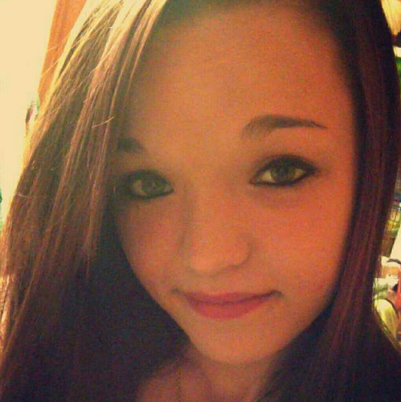 Profile Picture of Rebecca Blooflat (@waskul) on Poshmark