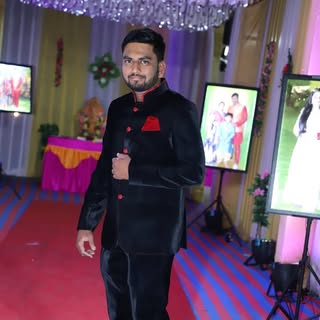 Profile Picture of Devang Bhatt (@devang.bhatt) on Instagram