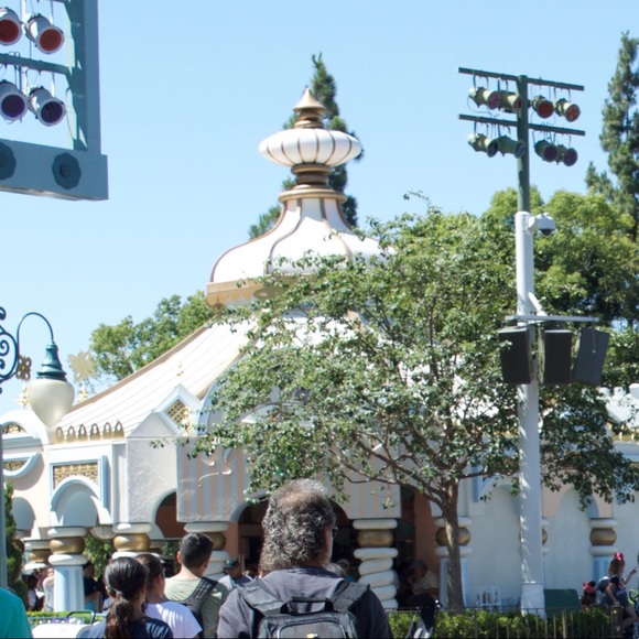 Profile Picture of Fabian Ramos (@fabianr90) on Poshmark