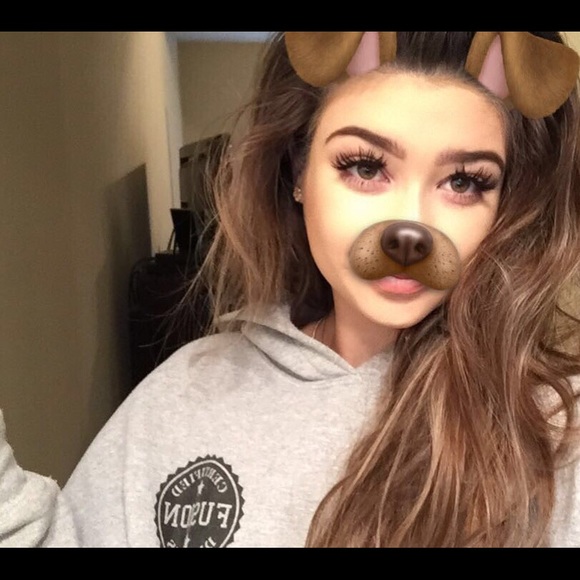 Profile Picture of Alex Crowell (@alexkadison) on Poshmark