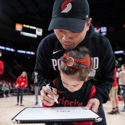 Profile Picture of Paul Peezy (@djsidestep) on Twitter