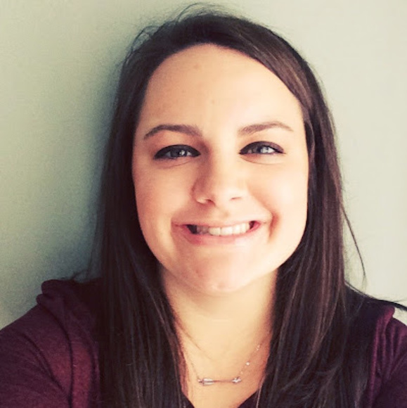 Profile Picture of Kasy Ates (@kasyleigh24) on Poshmark