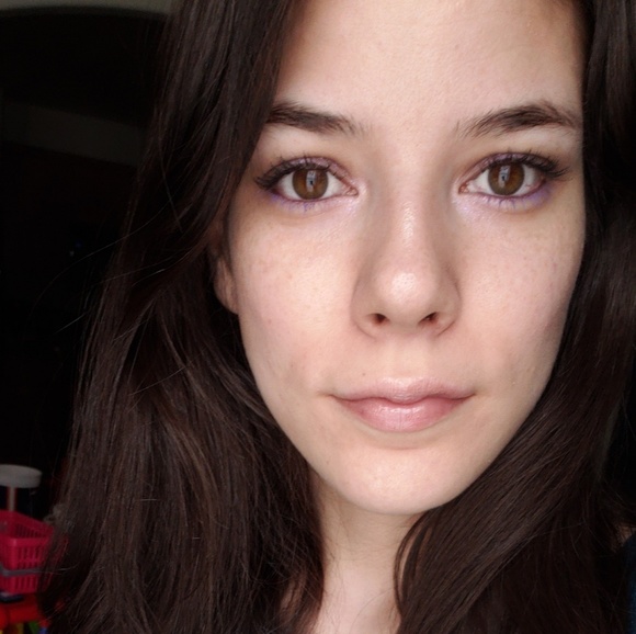 Profile Picture of Samantha Streeter (@samanthastreete) on Poshmark