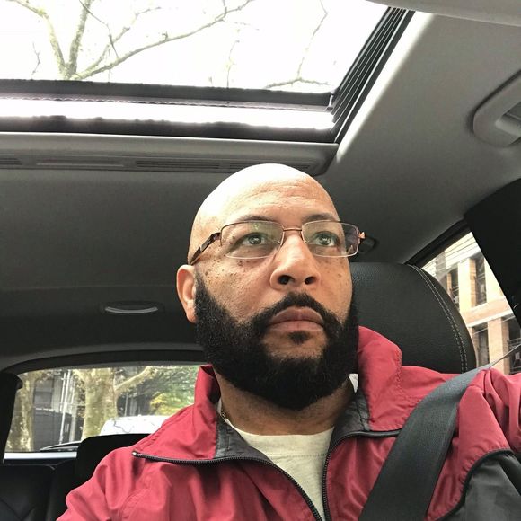 Profile Picture of Kenneth Brooks (@kebneb) on Poshmark