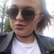 Profile Picture of Jess Loder (@redolssej) on Twitter