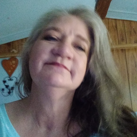 Profile Picture of Sherry Pieri (@sherrypieri) on Poshmark