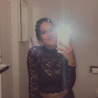 Profile Picture of Leah Locke (@LeahLocke15) on Twitter