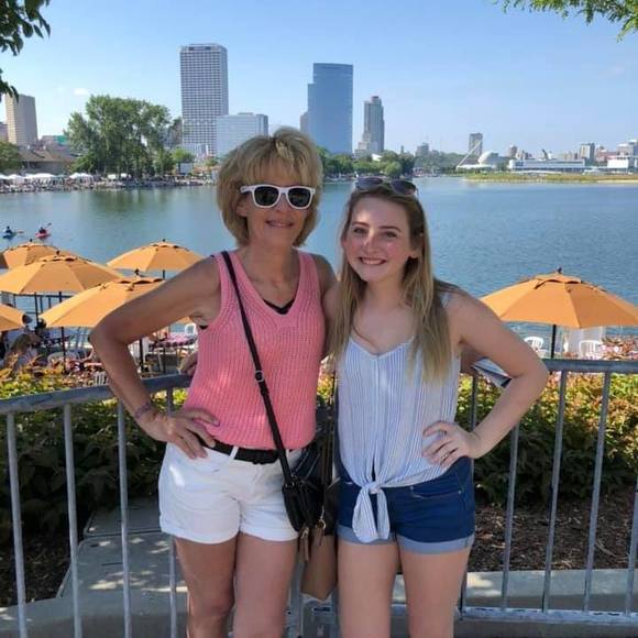 Profile Picture of Michelle Covert (@michelle6565) on Poshmark