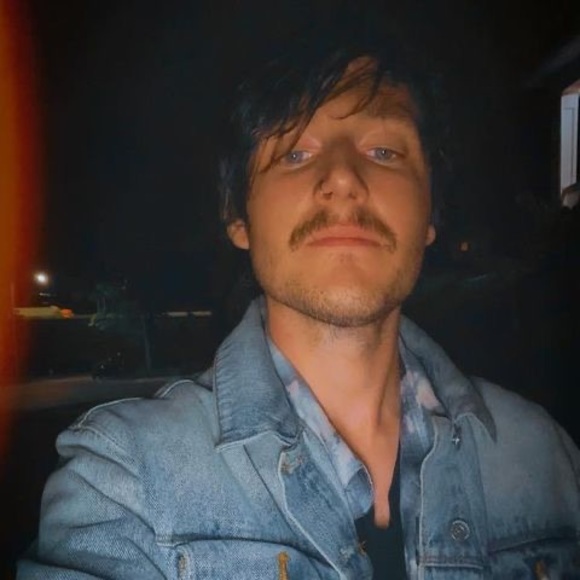 Profile Picture of Joey Clemens (@clemensjoey) on Poshmark