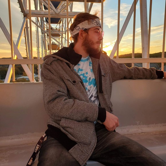 Profile Picture of Matthew Brenner (@matthewbrenner) on Poshmark