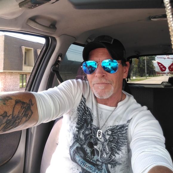 Profile Picture of Neil Moore (@neilmoore65) on Poshmark