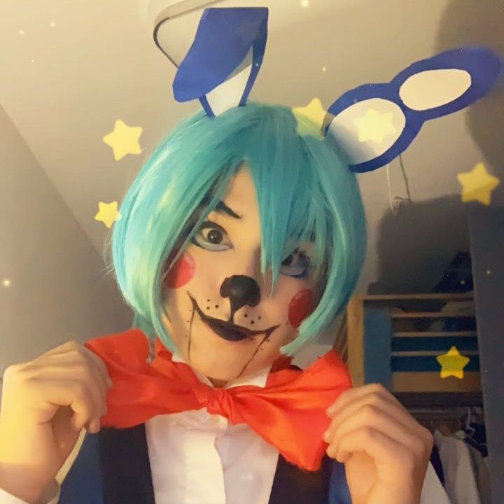 Profile Picture of Larry🖤 (@larrys.fnaf.cosplays) on Tiktok