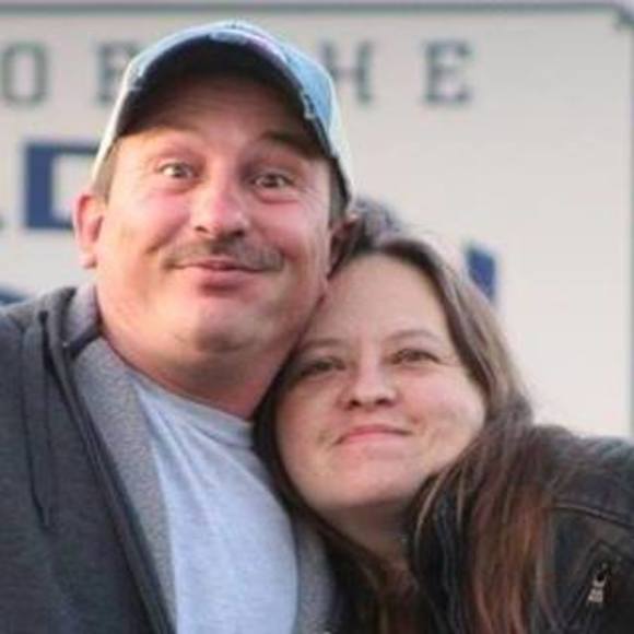 Profile Picture of April Douglass-rowe (@arowe410) on Poshmark