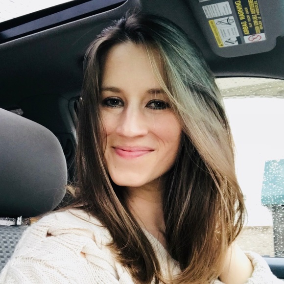 Profile Picture of Melissa Howard (@mch0505) on Poshmark