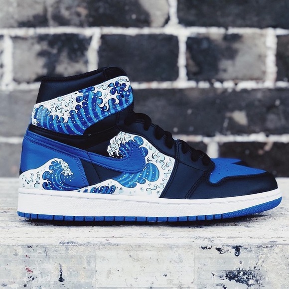 Profile Picture of Jin Lin (@j616k) on Poshmark