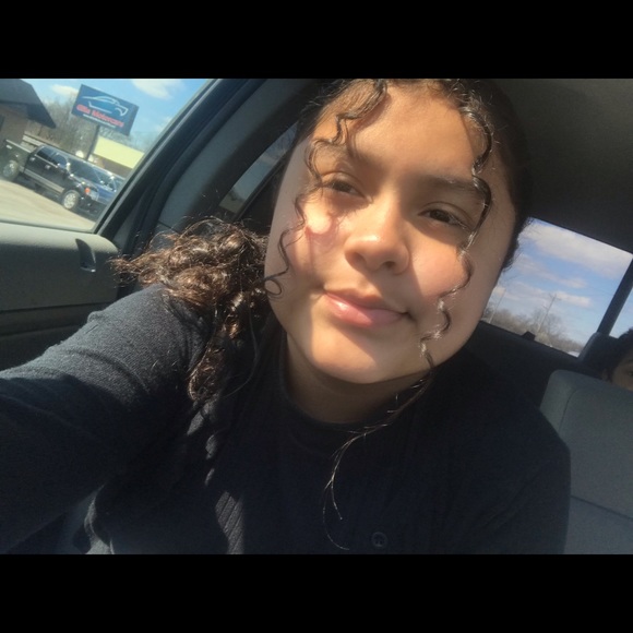 Profile Picture of Luisana Coreas (@okieeedokiiee) on Poshmark