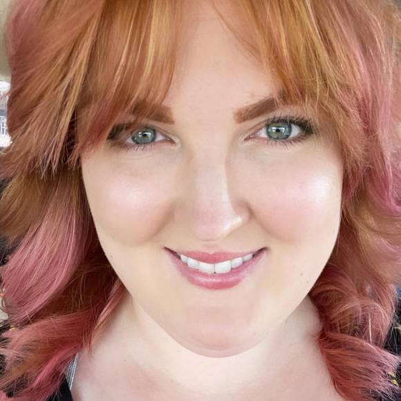 Megan Litwicki - Poshmark Profile Picture of Megan Litwicki (@meggylou36) on Poshmark