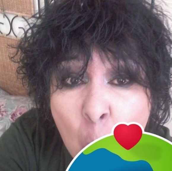 Profile Picture of Diana Herrera (@diniguez59) on Poshmark