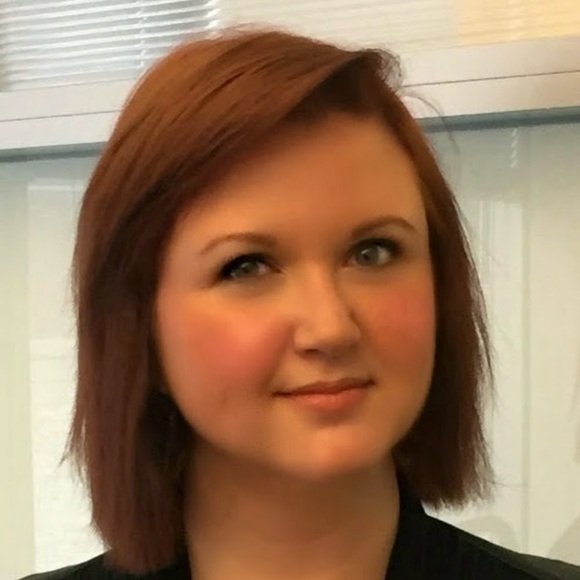 Profile Picture of Traci Mazurek (@tmazurek) on Poshmark