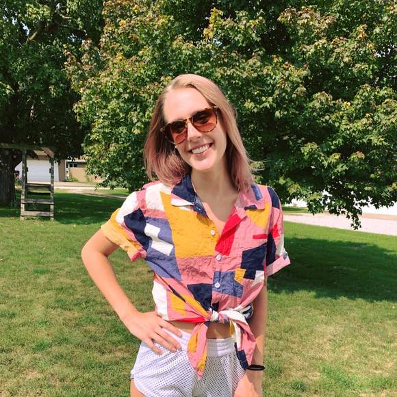 Profile Picture of Alyssa Allemand (@adallemand) on Poshmark