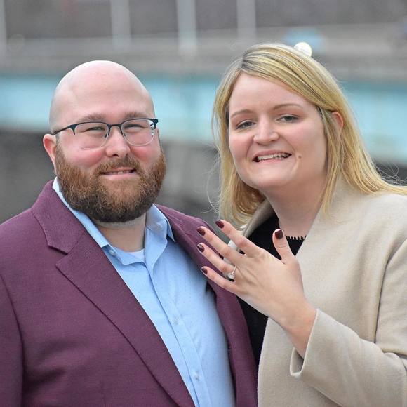 Profile Picture of Matthew Ridge (@mridge86) on Poshmark