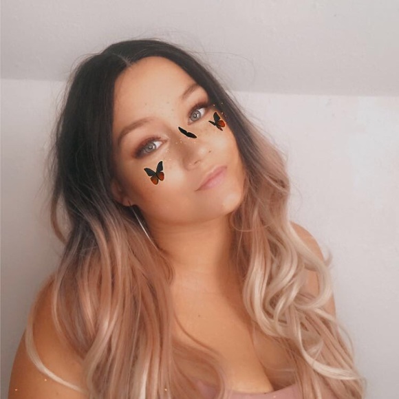 Profile Picture of Lilliana Steele (@lsteele23) on Poshmark
