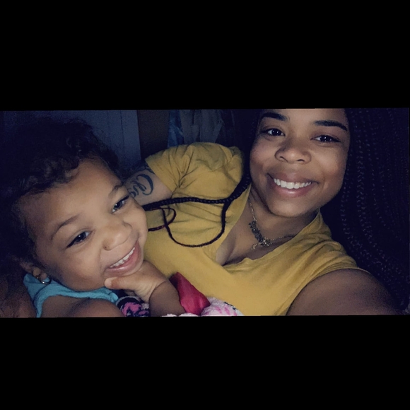 Profile Picture of Ronica Lorell (@ronicalorell) on Poshmark