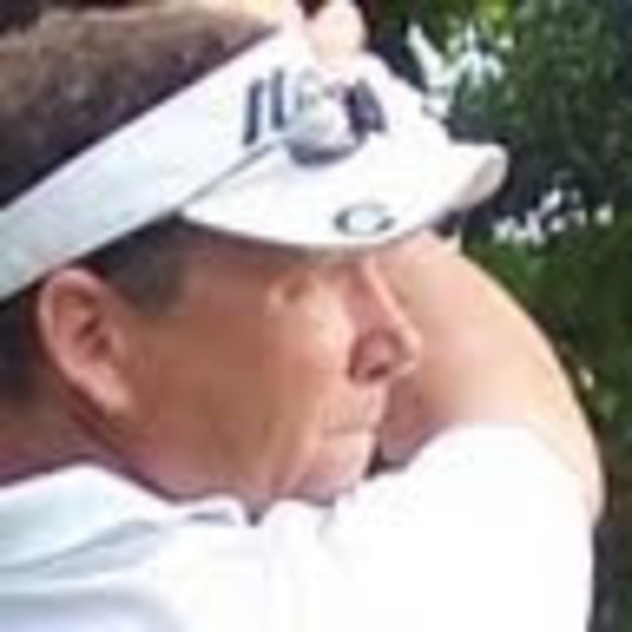 Profile Picture of Peter Beck (@peterbeck678) on Poshmark