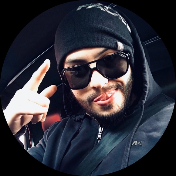 Raymond Rojas - Poshmark Profile Picture of Raymond Rojas (@liondelatorre) on Poshmark