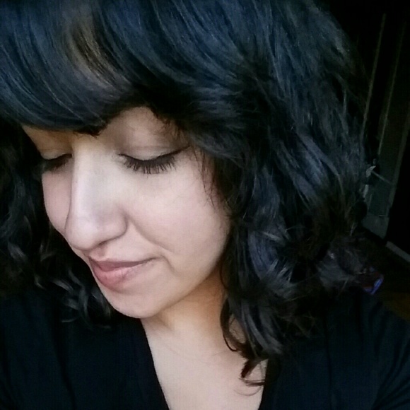 Profile Picture of Anel Rodriguez (@vnely) on Poshmark