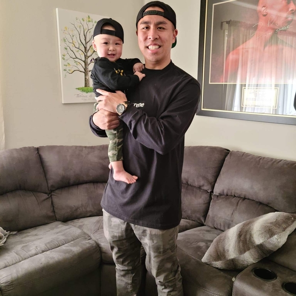 Profile Picture of Peter Vong (@petervong) on Poshmark