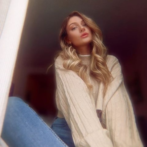 Profile Picture of Kinley Ann hammatt (@kinleyann27) on Poshmark