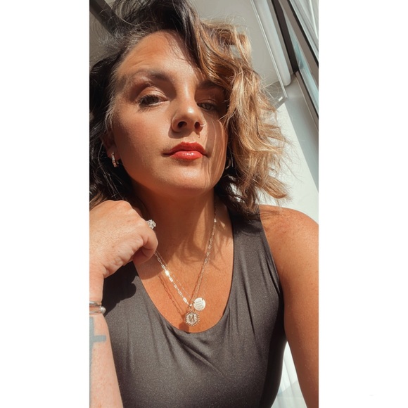 Profile Picture of Nicole Stetzer (@nicole_stetzer) on Poshmark