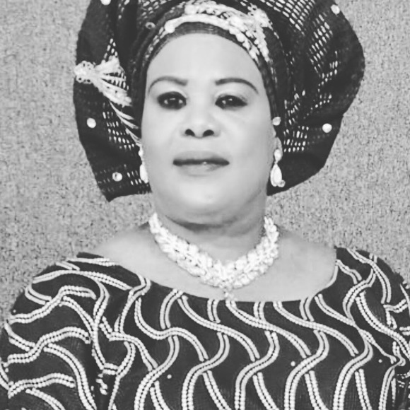 Profile Picture of Anne Uwaifo (@iziokhai) on Poshmark