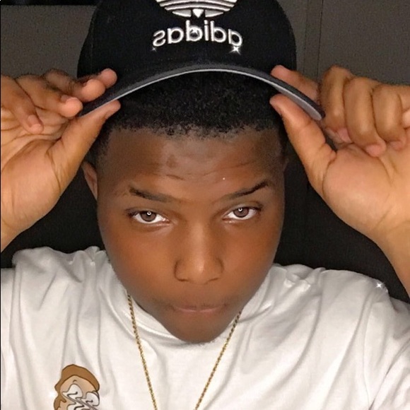 Profile Picture of Kendall Curtis (@itskendall239) on Poshmark