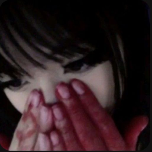 Profile Picture of ★vivian★ (@vivians_warz) on Tiktok