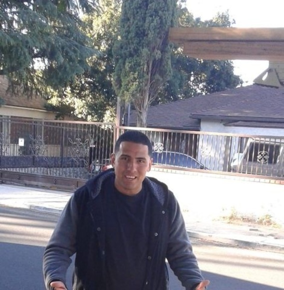 Profile Picture of Alex Mancia (@alexmancia478) on Poshmark