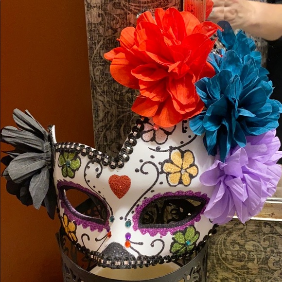 Profile Picture of Tina Abbaszadeh (@pearl1854) on Poshmark