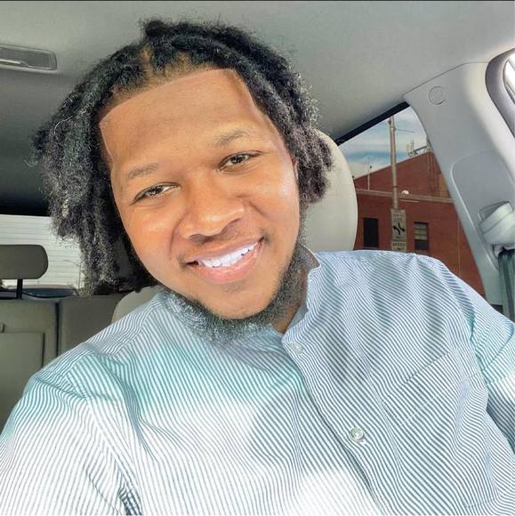 Profile Picture of Aaron Albert (@thatdudea) on Poshmark