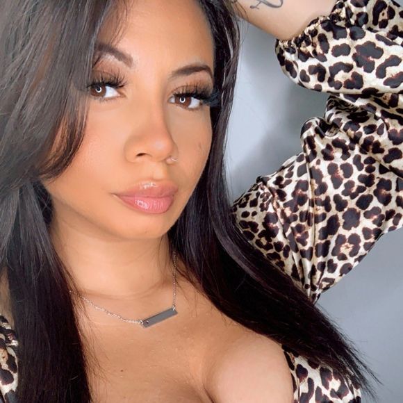 Profile Picture of Felice St angelo (@felice_st) on Poshmark