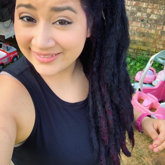 Profile Picture of Jessica Rensing (@jessicarensing) on Poshmark