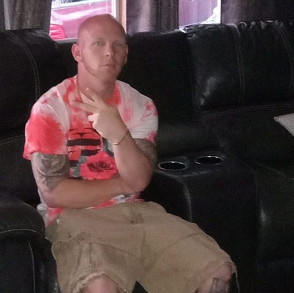 Profile Picture of Matt Bullins (@mattbullins202) on Poshmark