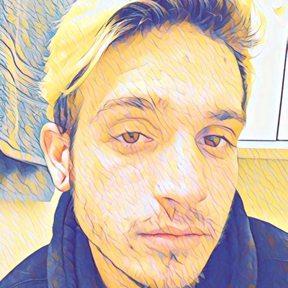 Profile Picture of Mitchell Lee (@mitchell_lee) on Poshmark