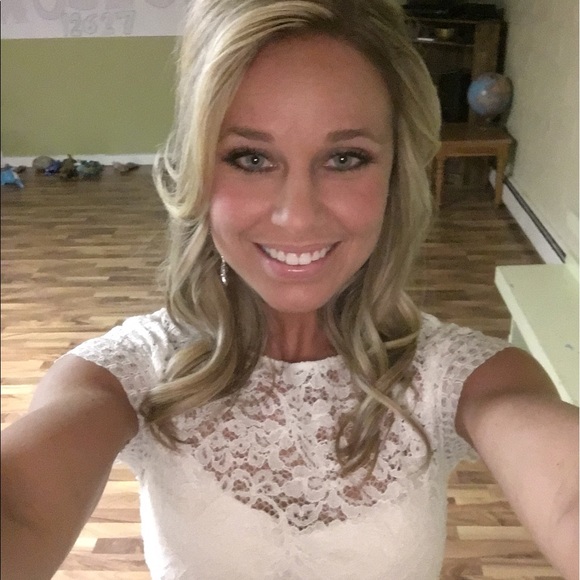 Profile Picture of Paula Gruenwald (@paulajg17) on Poshmark