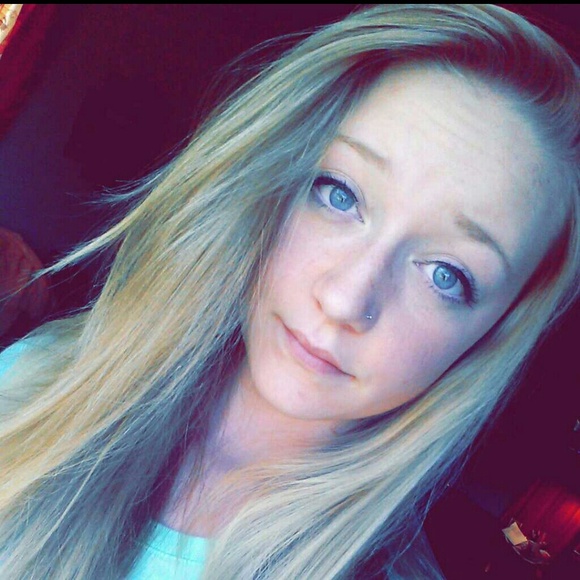 Profile Picture of Koryne Korte (@kkbabe) on Poshmark