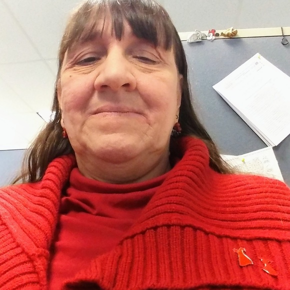 Profile Picture of Debra Kernan (@debrakernan) on Poshmark