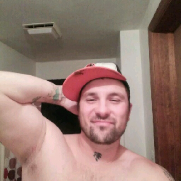 Profile Picture of Brian Wallace (@wallybeaver) on Poshmark