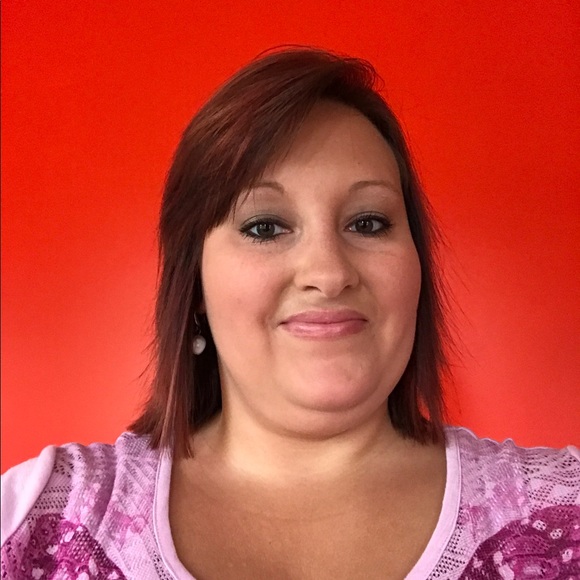 Profile Picture of Brandy Sharp (@brandynsharp88) on Poshmark
