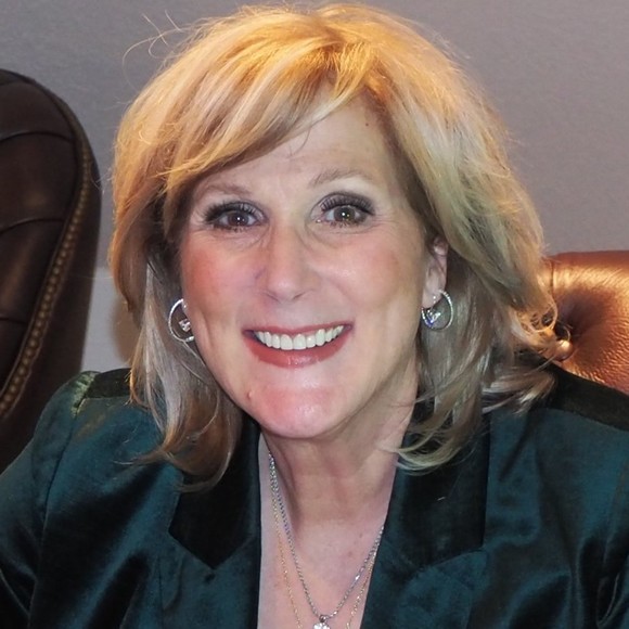 Profile Picture of Patti Plough (@pattiplough) on Poshmark